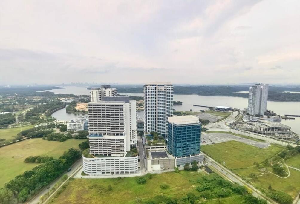 C0704 Almas Suite Seaview & Netflix Stay Nusajaya  Zewnętrze zdjęcie